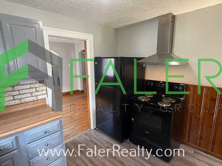 1718 John Glenn Rd — Photo 6