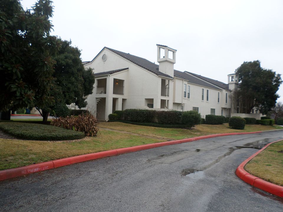 1st image of 2255 Thousand Oaks Dr APT 402