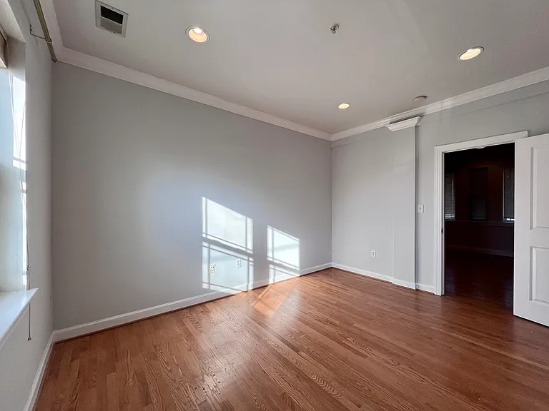 1372 Randolph St NW #101 — Photo 9