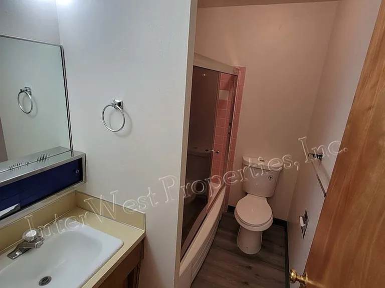 12175 SW Allen Blvd — Photo 8