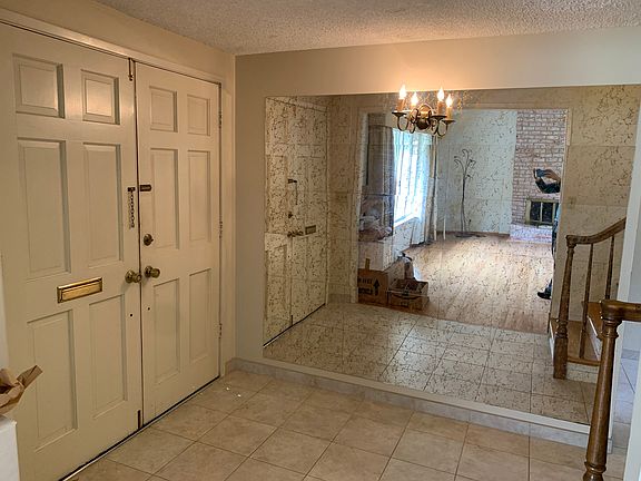 3rd image of 10885 Dryden Ave