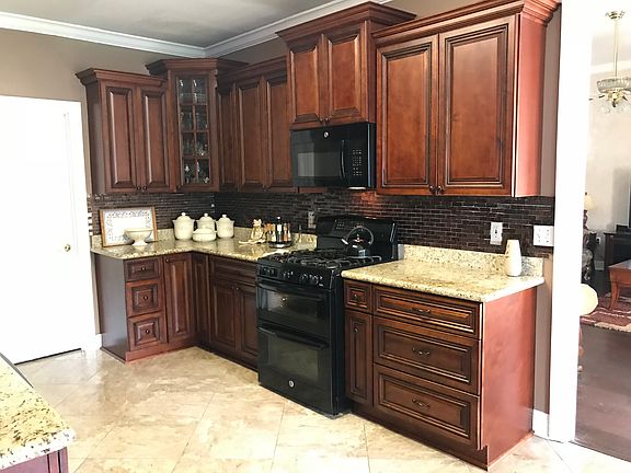 5th image of 30126 Dresden Dr