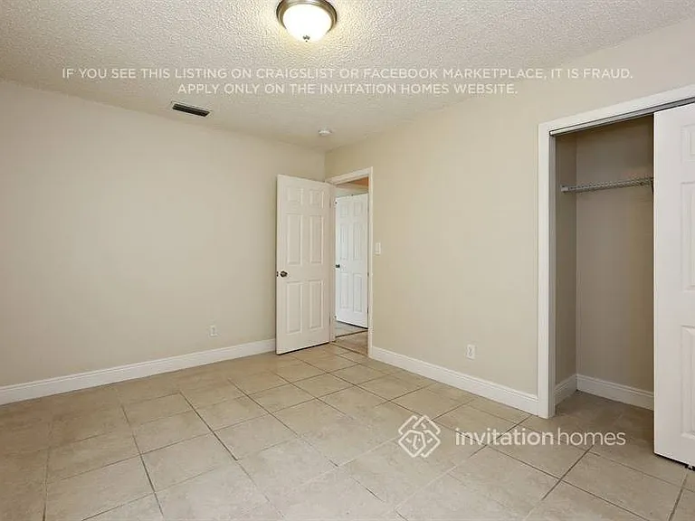 4904 SW 90th Ave — Photo 13