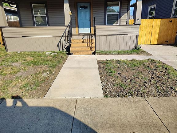 2nd image of 622 SE Parrott St