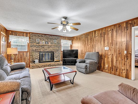 3rd image of 334 Deepwater Rd