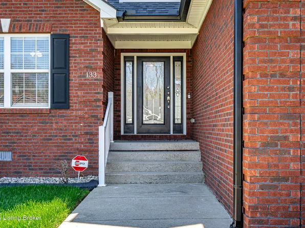 133 E Piedmont Dr, Vine Grove, KY 40175