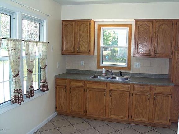 5th image of 67 Althea Ave