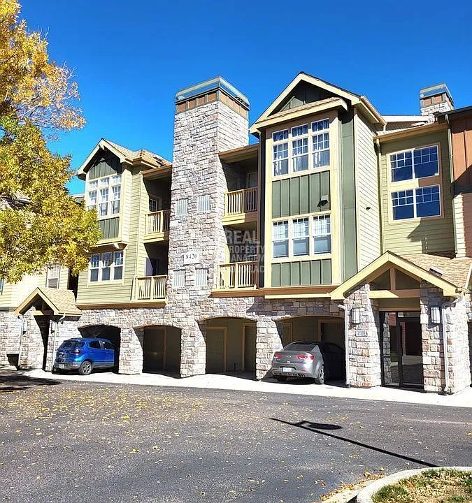 8420 Canyon Rim Trl #204