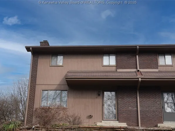 12 Briar Hill Rd, Charleston, WV 25314