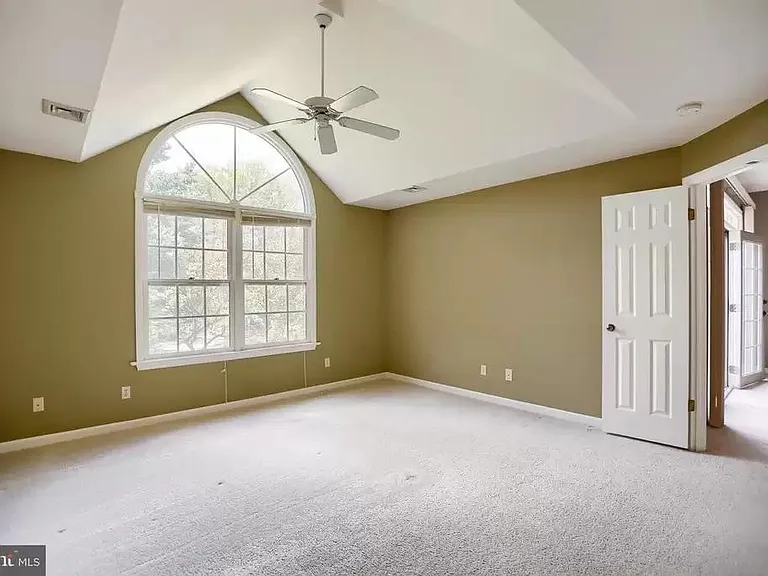Large master bedroom