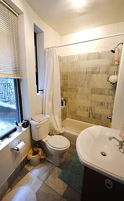 Rented by Bold New York | media 24