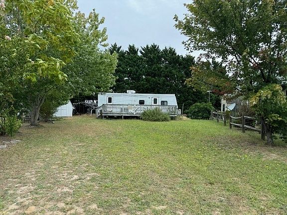 2nd image of 26 Bay Breeze Ct