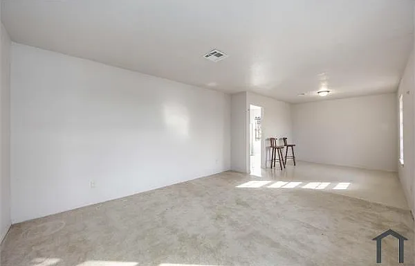 6134 Balbo St — Photo 4