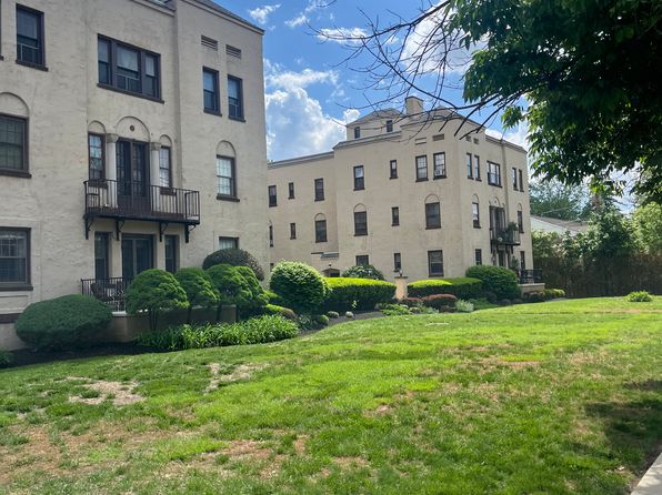 210 E Maple Ave APT C9