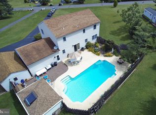 2 Windward Dr, Barto, PA 19504