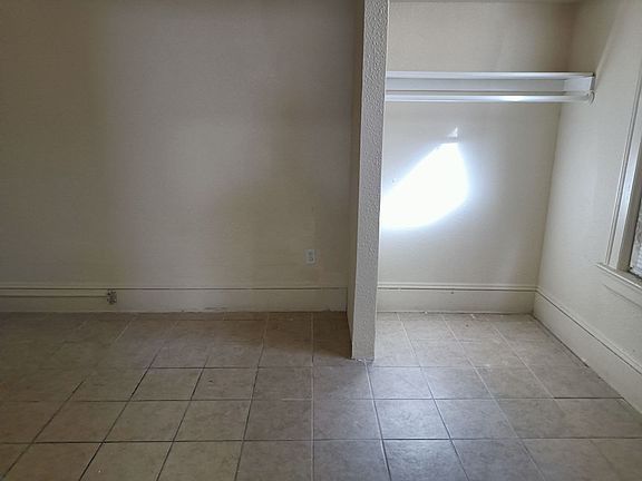 4th image of 2165 N 42nd St #2165