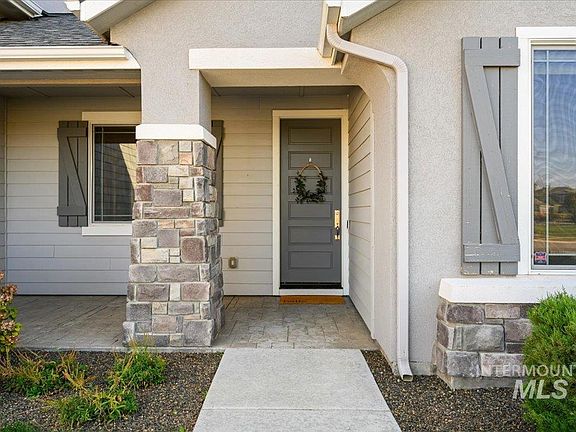 3rd image of 9484 S Saratov Way