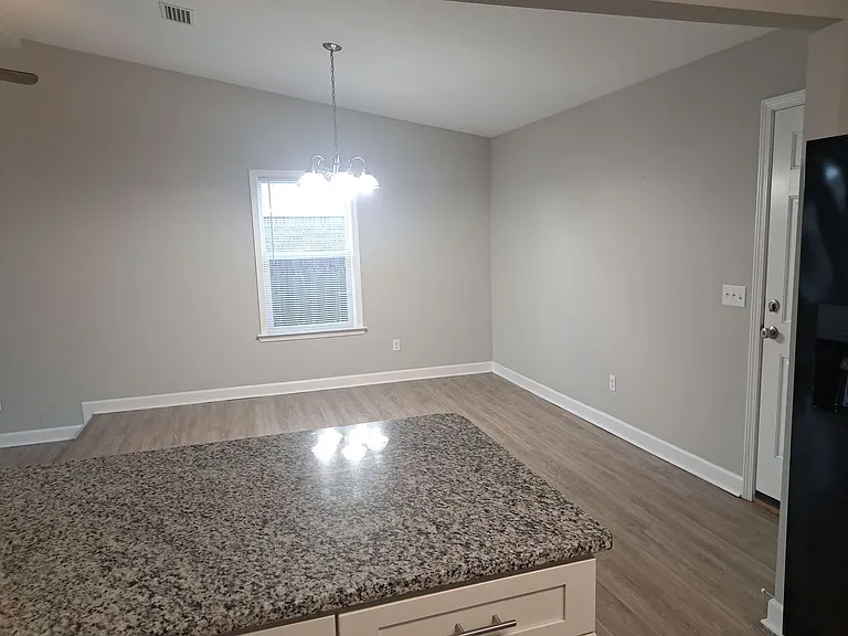 5921 Howard Rd — Photo 6
