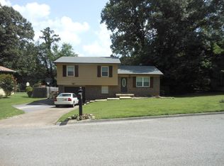 1627 Roberson Rd, Hixson, TN 37343