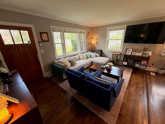 3rd image of 401 Acklen Park Dr #B