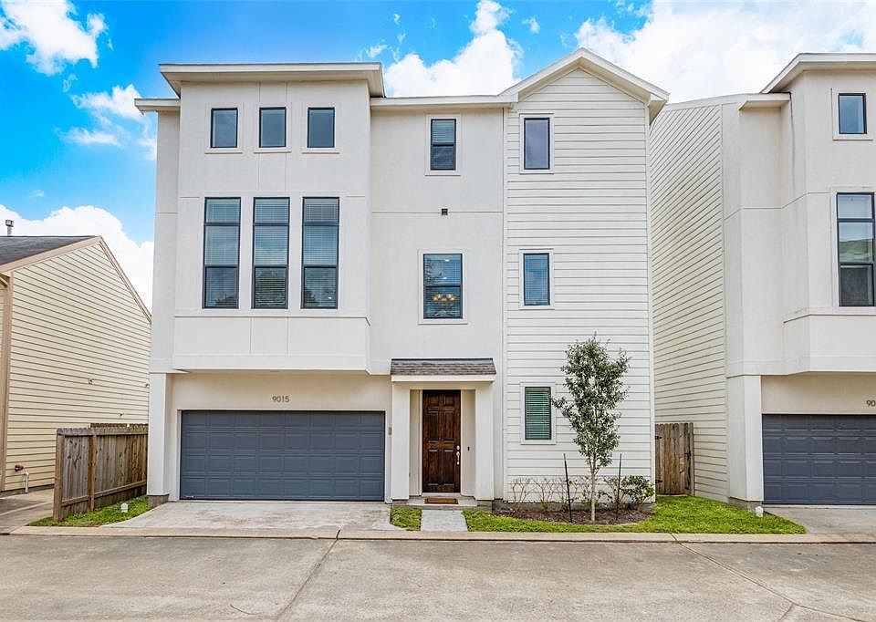 1st image of 9015 Laverne Crescent