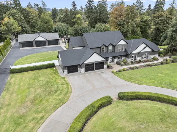 9700 NE Meadow Loop, Newberg, OR 97132