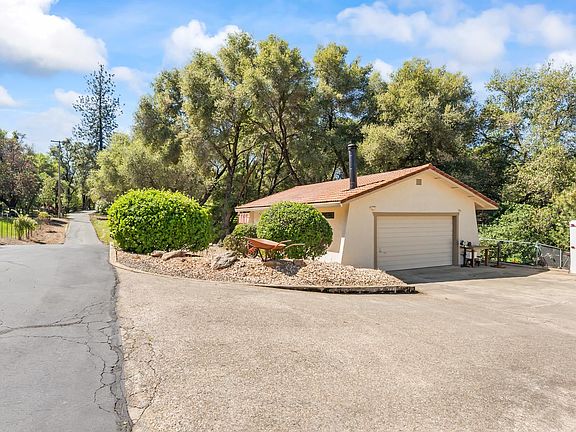 2nd image of 17065 Niles Rd