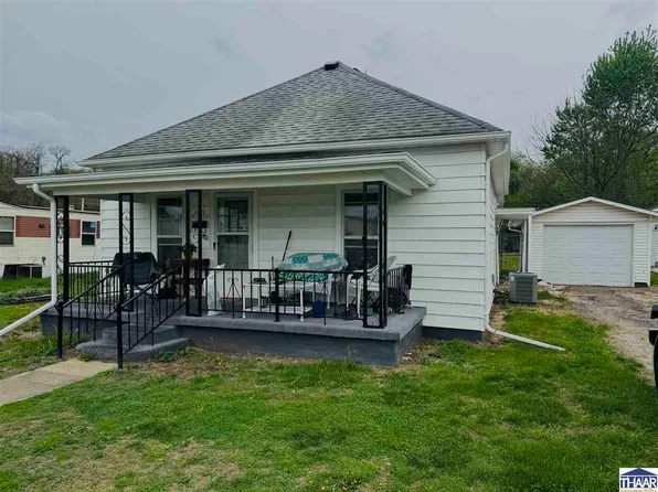 149 S 12th St, Clinton, IN 47842