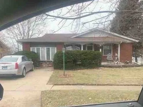 16520 Brockton Ln photo 1