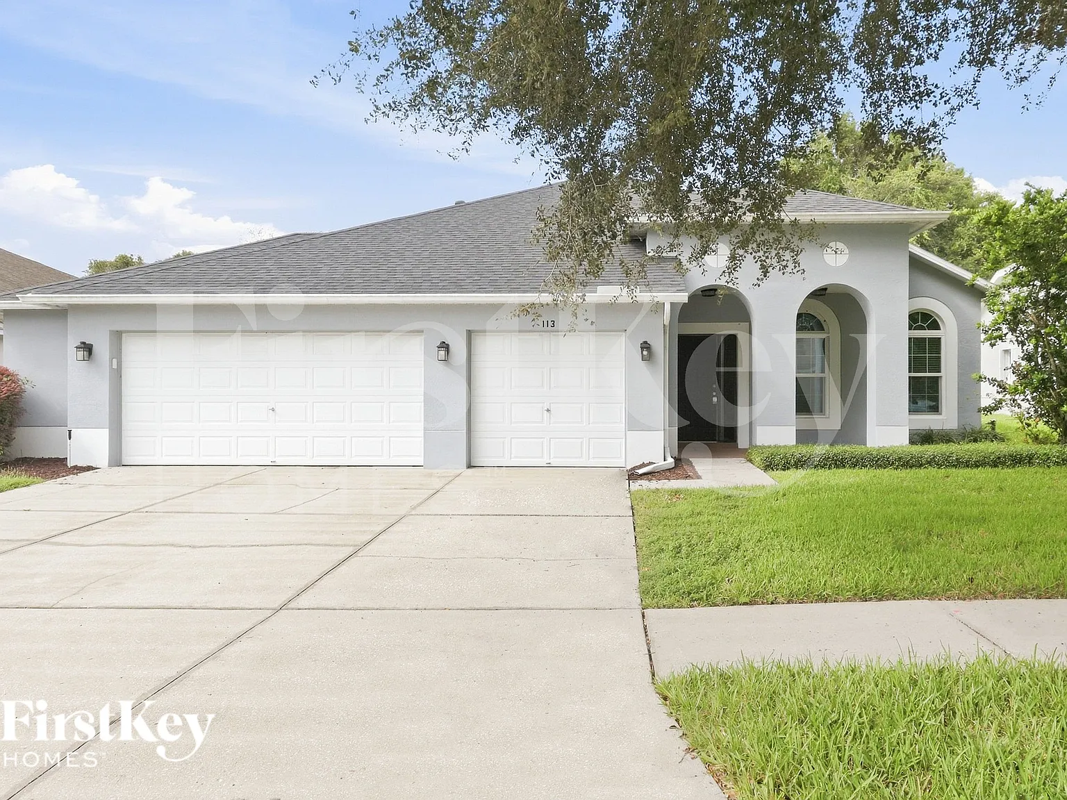 4 bed, 2.0 bath, 2330 sqft, $2,540 — Photo 2