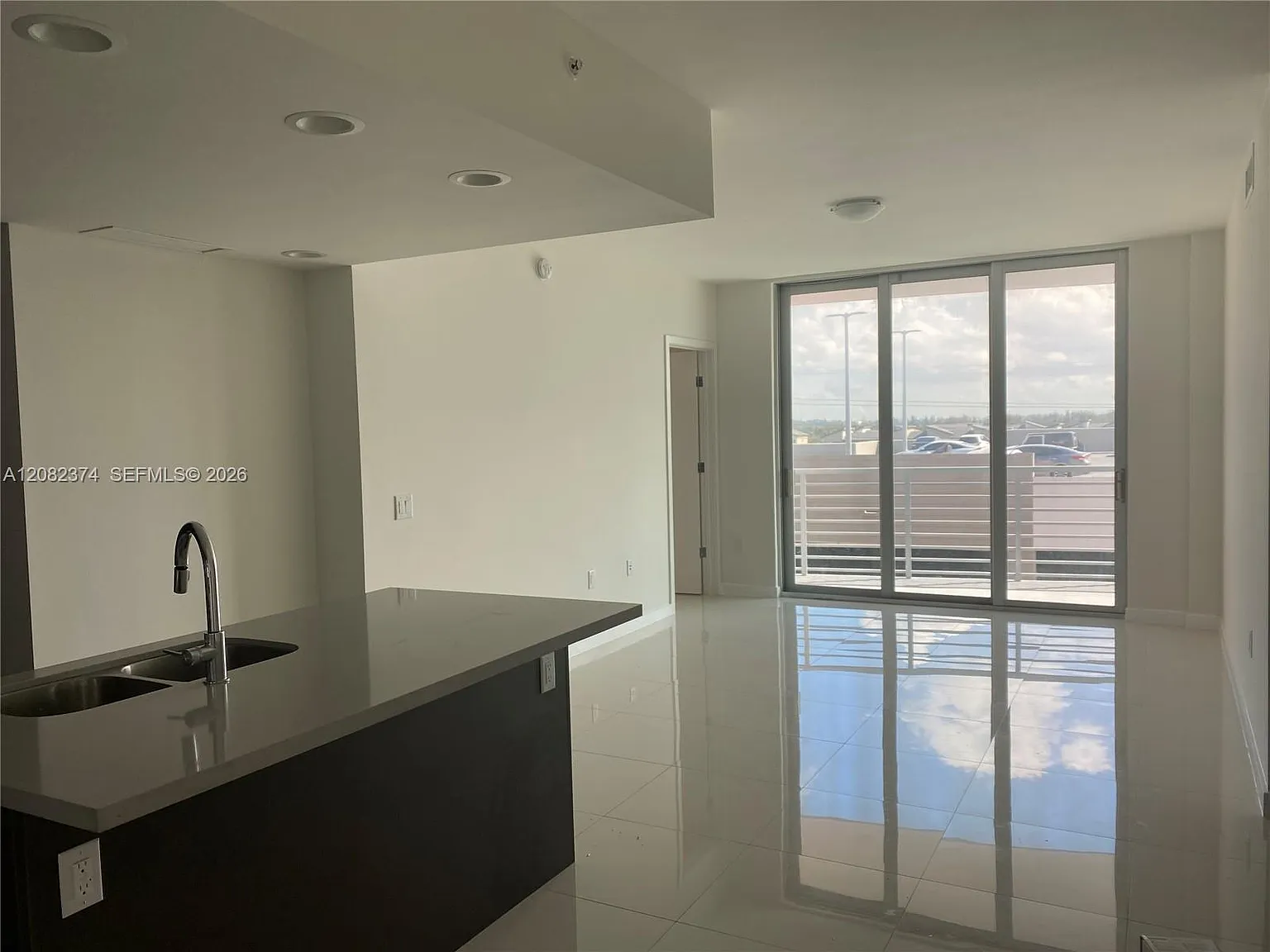 Midtown Doral Condo 4 — Photo 4