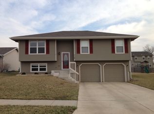 7123 SW 18th St, Topeka, KS 66615