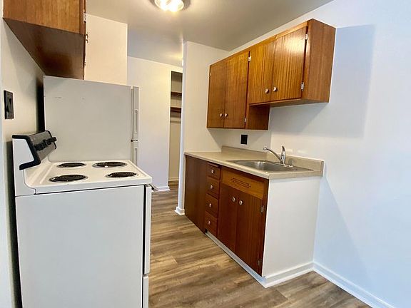 4th image of 4214 11th Ave NE #211