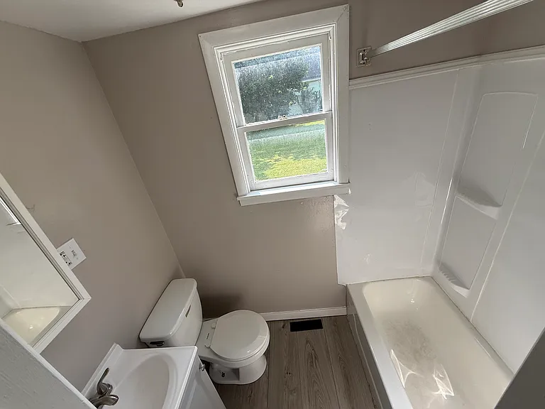 2226 Cudaback Ave #1 — Photo 4