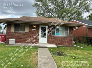 24652 Valley Ave, Eastpointe, MI 48021