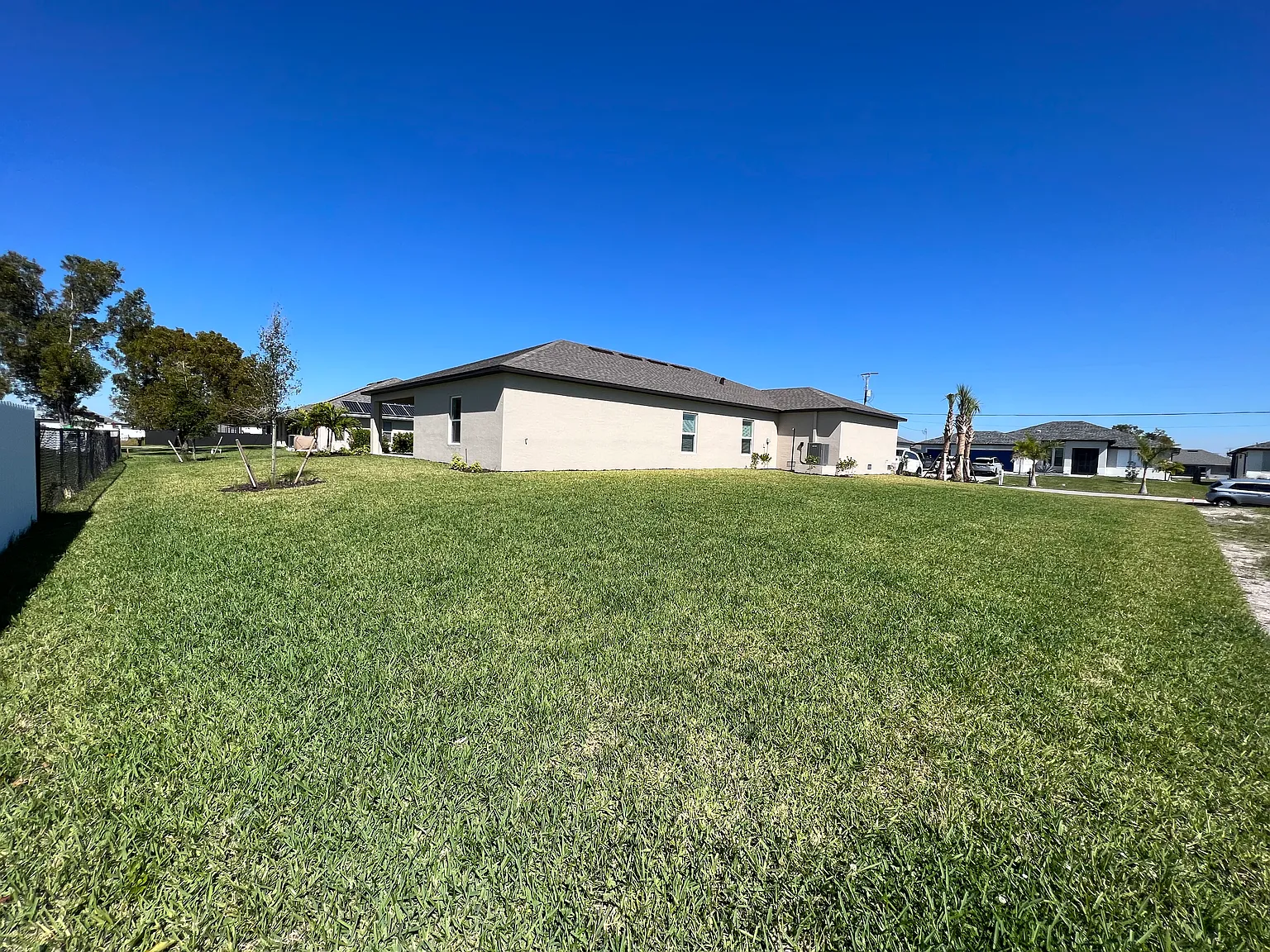 4 bed, 2106 sqft, $2,700 — Photo 3