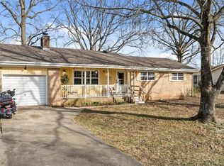 323 Western Hills Dr, Siloam Springs, AR 72761