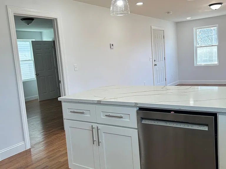 472 Friendship St #B — Photo 15