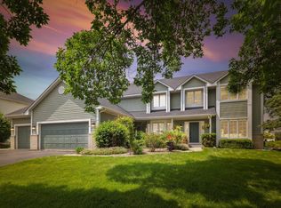 9124 Cambridge Rd, Woodbury, MN 55125