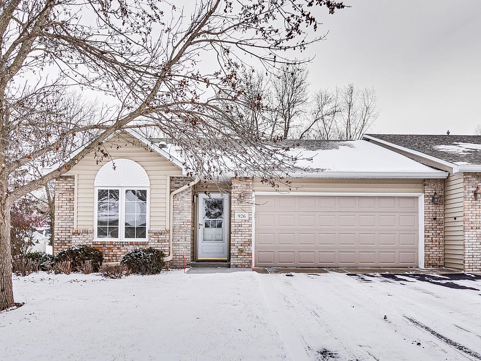 1st image of 926 Evergreen Ct