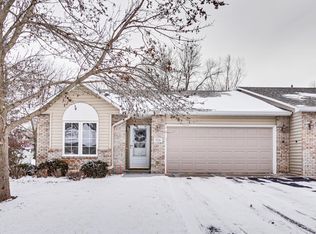 926 Evergreen Ct, Vadnais Heights, MN 55127