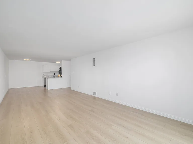 3111 4th Street — Photo 12