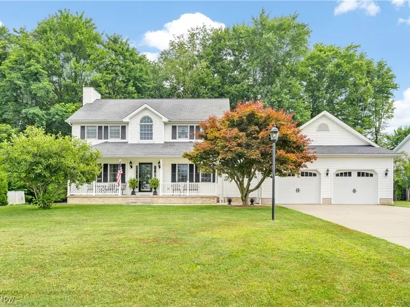 4760 Tree Line Trl, New Middletown, OH 44442