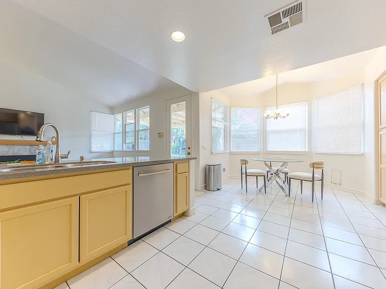 3012 Cordova Ct — Photo 20