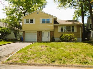 9 N Lyle Ave, Tenafly, NJ 07670