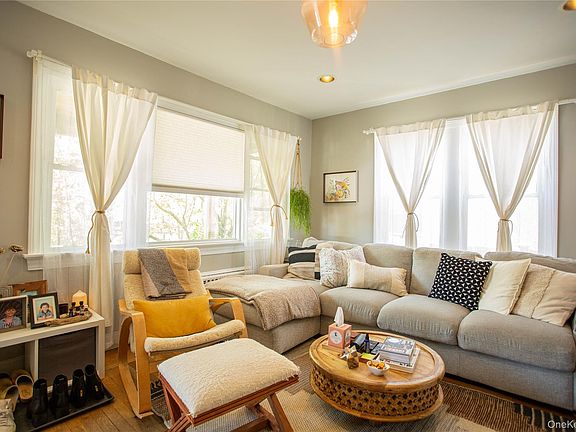 5th image of 445 W Walnut Street