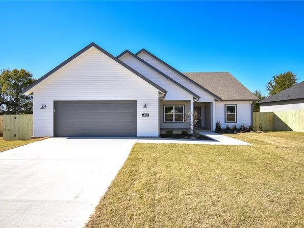 467 N Tacoma St, Farmington, AR 72730