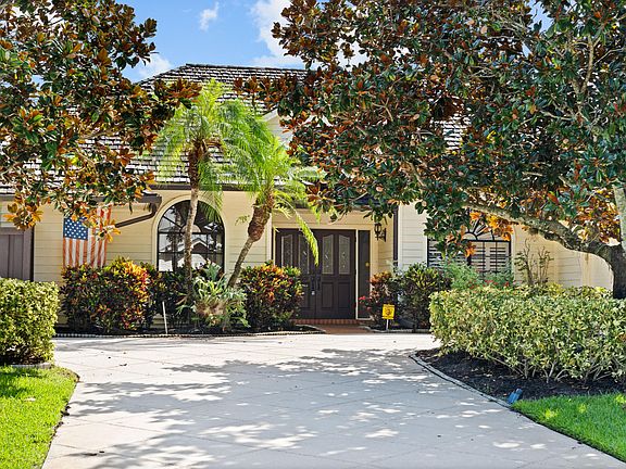 2nd image of 6606 Wood Lake Road