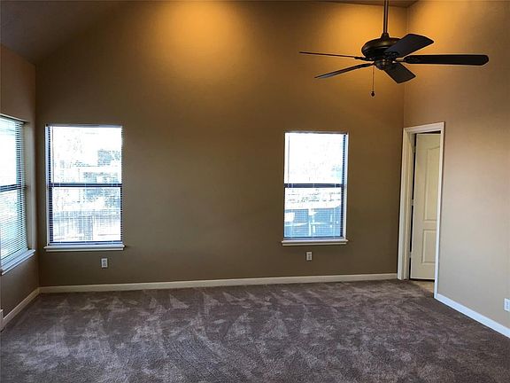 5th image of 5430 Lakeshore Dr