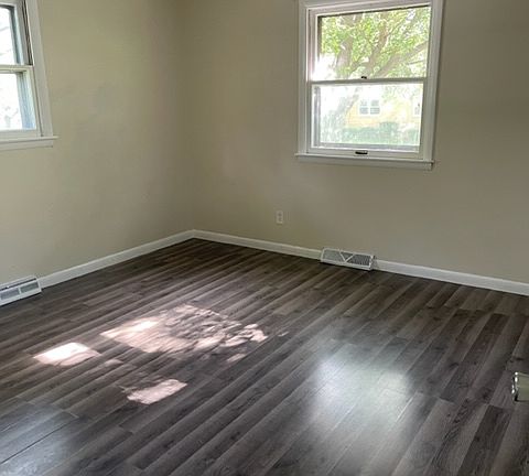 3rd image of 6114 Johnson St